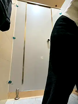 Snapshot of AiBanana chatting on December 14, 2025, 4:56 pm AiBanana online show from December 14, 2025, 4:56 pm