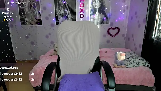 Medussa katt online show from December 16, 2025, 9:20 pm