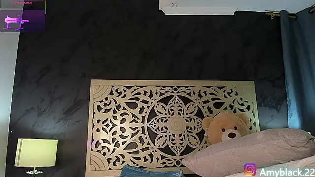 Amyblack   online show from January 17, 2026, 12:48 am