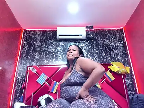 Snapshot of WALESKABBW_ASS chatting on July 16, 2026, 12:33 pm WALESKABBW ASS online show from July 16, 2026, 12:33 pm