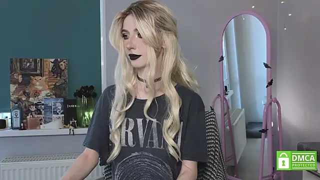 sweetuniporn online show from May 5, 2026, 8:11 am