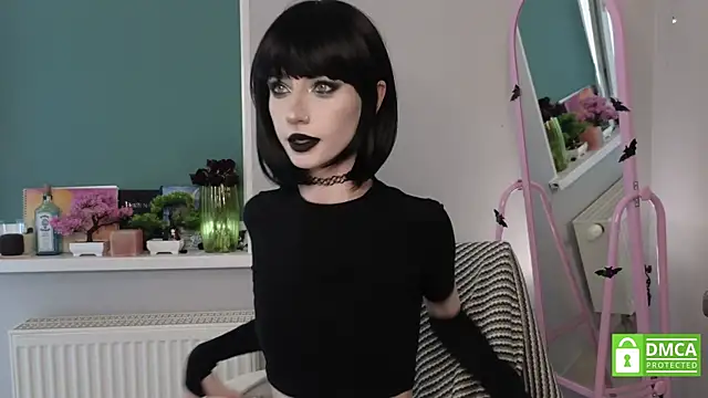 sweetuniporn online show from May 17, 2026, 8:23 am