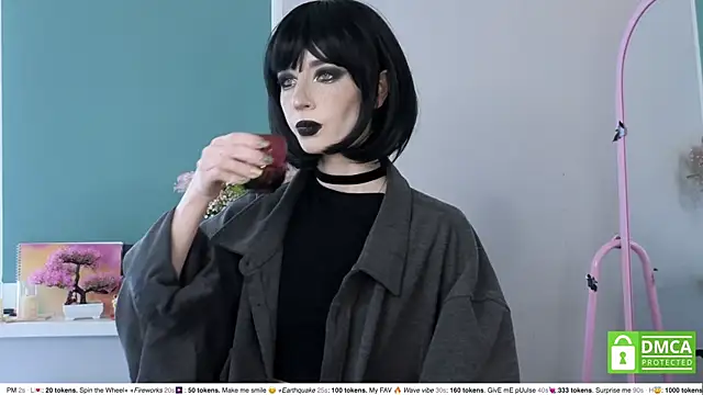 sweetuniporn online show from June 19, 2026, 8:29 am