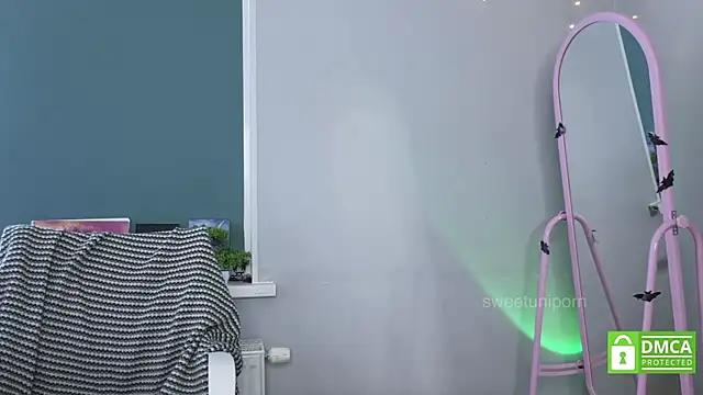 sweetuniporn online show from July 18, 2026, 6:39 am