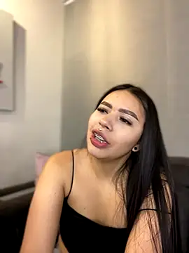 Snapshot of Cristina_pinkk chatting on November 27, 2025, 3:52 am Cristina pinkk online show from November 27, 2025, 3:52 am