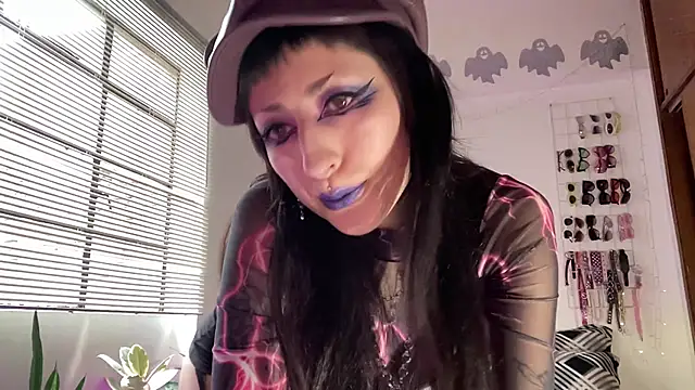 ELENA UMBRA online show from March 6, 2026, 9:55 pm