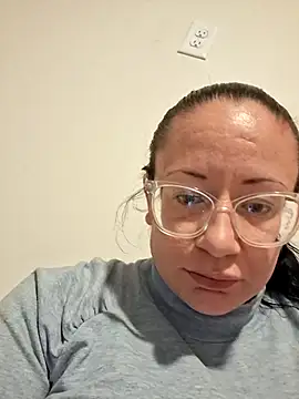 Snapshot of kinkikatie69 chatting on June 17, 2026, 7:15 pm kinkikatie69 online show from June 17, 2026, 7:15 pm