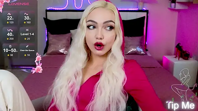 Snapshot of LinaLirian chatting on September 19, 2025, 1:56 pm LinaLirian online show from September 19, 2025, 1:56 pm