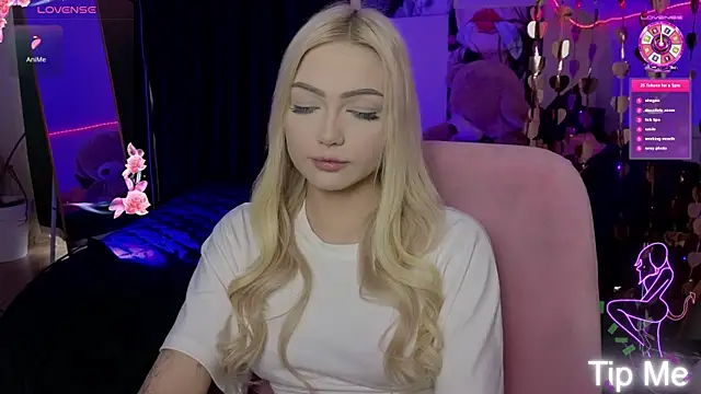 Snapshot of LinaLirian chatting on June 4, 2026, 10:10 am LinaLirian online show from June 4, 2026, 10:10 am