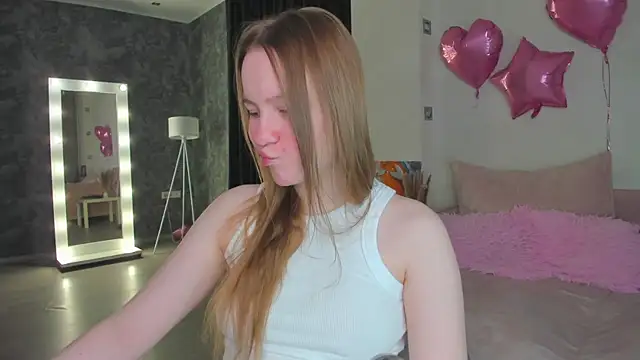 Candy Cansew online show from May 28, 2026, 1:14 am