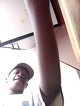 Snapshot of Thenaughtyboy360 chatting on March 22, 2025, 9:34 am Thenaughtyboy360 online show from March 22, 2025, 9:34 am