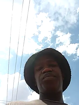 Snapshot of Thenaughtyboy360 chatting on October 9, 2025, 11:52 am Thenaughtyboy360 online show from October 9, 2025, 11:52 am