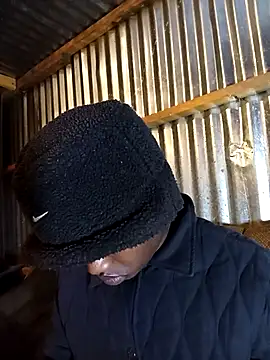 Snapshot of Thenaughtyboy360 chatting on October 11, 2025, 9:13 pm Thenaughtyboy360 online show from October 11, 2025, 9:13 pm