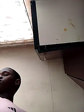 Snapshot of Thenaughtyboy360 chatting on November 27, 2025, 11:34 am Thenaughtyboy360 online show from November 27, 2025, 11:34 am