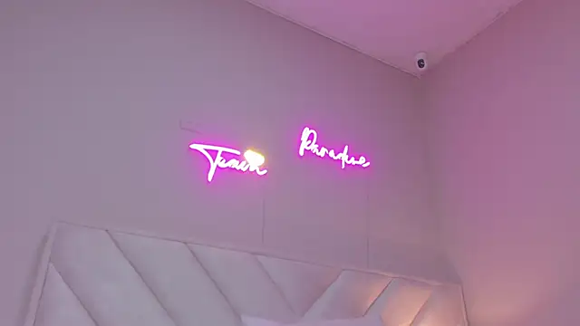 Snapshot of _lucia_18 chatting on September 19, 2025, 4:40 pm lucia 18 online show from September 19, 2025, 4:40 pm