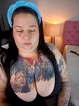 Snapshot of kai_cenat chatting on November 9, 2025, 10:24 am kai cenat online show from November 9, 2025, 10:24 am