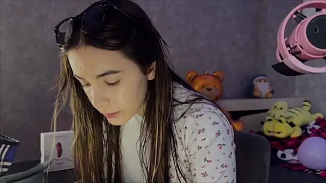 CupSizeGirl online show from February 13, 2026, 3:24 am