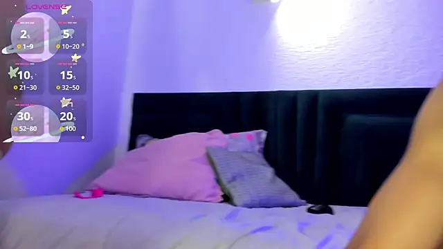 Snapshot of JennMuriel_ chatting on October 6, 2025, 12:57 pm JennMuriel online show from October 6, 2025, 12:57 pm