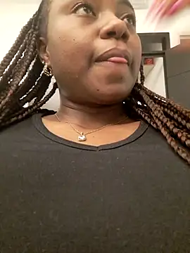 Snapshot of Shanyqueen chatting on November 26, 2025, 2:45 am Shanyqueen online show from November 26, 2025, 2:45 am