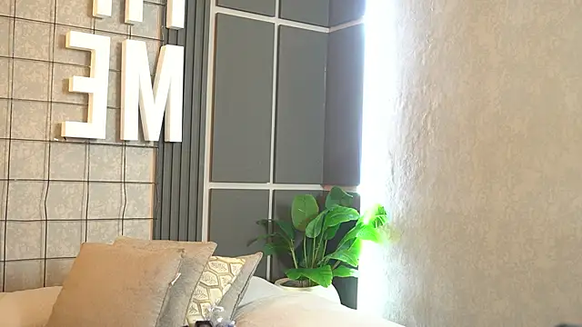 Susan wall online show from September 12, 2025, 12:38 pm