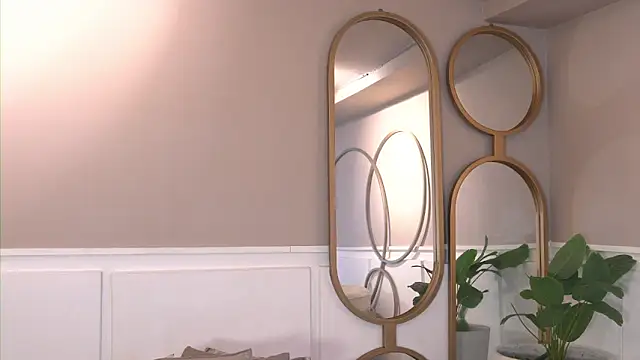 Snapshot of Susan_wall chatting on June 12, 2026, 1:21 pm Susan wall online show from June 12, 2026, 1:21 pm
