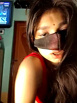 Riya 35 sexy online show from May 5, 2026, 7:00 pm
