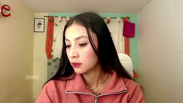 Snapshot of vale_miel chatting on September 26, 2025, 6:01 pm vale miel online show from September 26, 2025, 6:01 pm