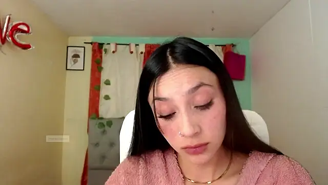 Snapshot of vale_miel chatting on October 18, 2025, 9:26 pm vale miel online show from October 18, 2025, 9:26 pm