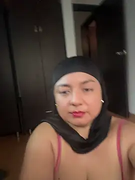 Snapshot of bluum chatting on July 3, 2026, 9:21 pm bluum online show from July 3, 2026, 9:21 pm