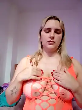 JessicaItalia online show from October 20, 2025, 12:05 pm