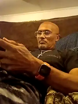 Snapshot of badboy2u2025 chatting on March 20, 2026, 1:21 am badboy2u2025 online show from March 20, 2026, 1:21 am