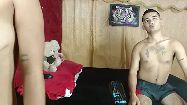 CasAndTom online show from October 26, 2025, 1:22 am