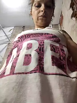 Snapshot of vamuke79 chatting on February 3, 2026, 10:53 am vamuke79 online show from February 3, 2026, 10:53 am