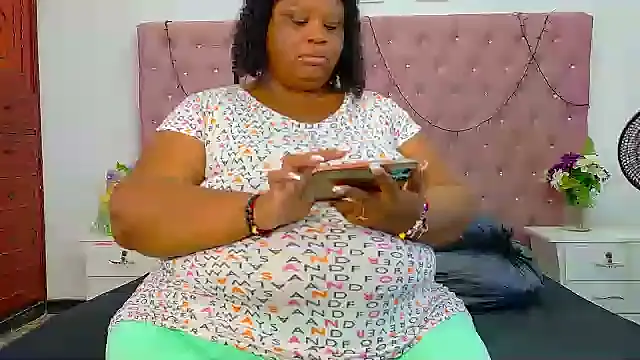 Snapshot of Exoticbigmandy chatting on October 4, 2025, 9:46 pm Exoticbigmandy online show from October 4, 2025, 9:46 pm