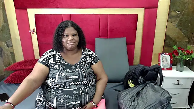 Snapshot of Exoticbigmandy chatting on October 16, 2025, 8:54 pm Exoticbigmandy online show from October 16, 2025, 8:54 pm