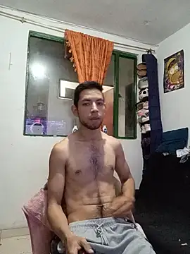 carlos69ho online show from May 6, 2026, 7:52 pm