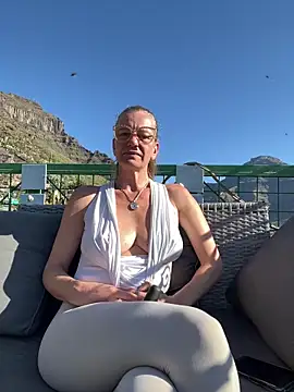 LucyLingerie78 online show from April 24, 2026, 8:39 am
