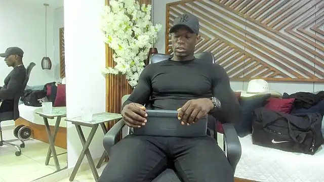 Snapshot of MarcusBlack_ chatting on October 17, 2025, 11:57 am MarcusBlack online show from October 17, 2025, 11:57 am