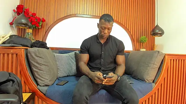 Snapshot of MarcusBlack_ chatting on October 22, 2025, 11:43 am MarcusBlack online show from October 22, 2025, 11:43 am