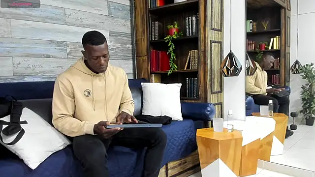 MarcusBlack  online show from May 15, 2026, 11:50 am