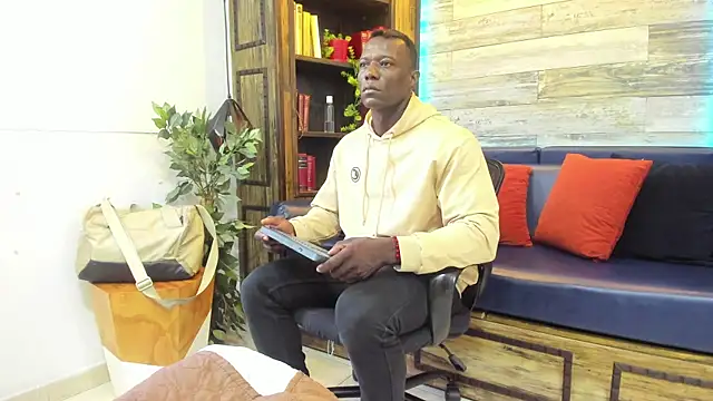 MarcusBlack  online show from May 22, 2026, 1:28 pm
