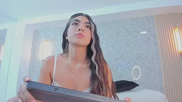 Antonella west online show from September 10, 2025, 9:59 pm