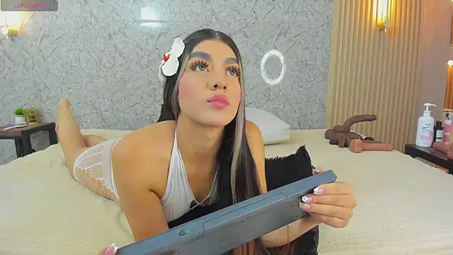 Snapshot of Antonella_west chatting on May 7, 2026, 9:20 pm Antonella west online show from May 7, 2026, 9:20 pm