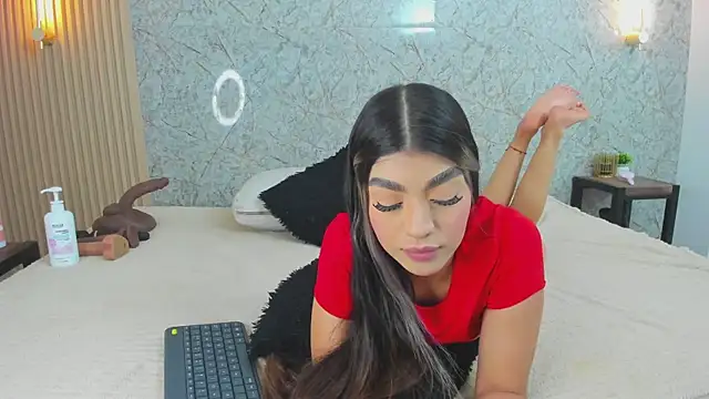 Snapshot of Antonella_west chatting on May 22, 2026, 9:53 pm Antonella west online show from May 22, 2026, 9:53 pm