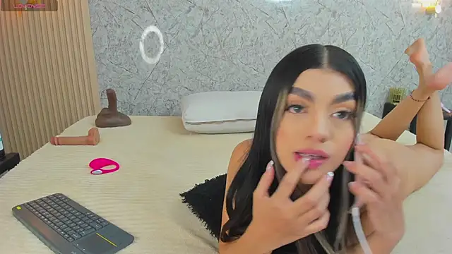 Snapshot of Antonella_west chatting on June 3, 2026, 9:31 pm Antonella west online show from June 3, 2026, 9:31 pm