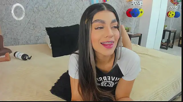 Snapshot of Antonella_west chatting on June 24, 2026, 9:25 pm Antonella west online show from June 24, 2026, 9:25 pm
