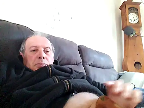 Vince072 online show from October 20, 2025, 11:32 am