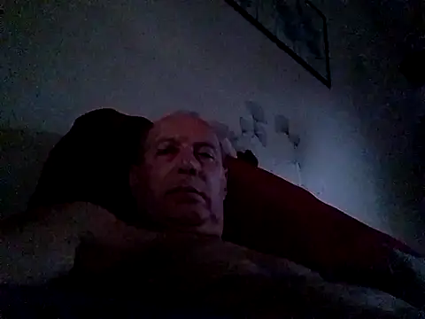 Vince072 online show from July 29, 2026, 4:10 am
