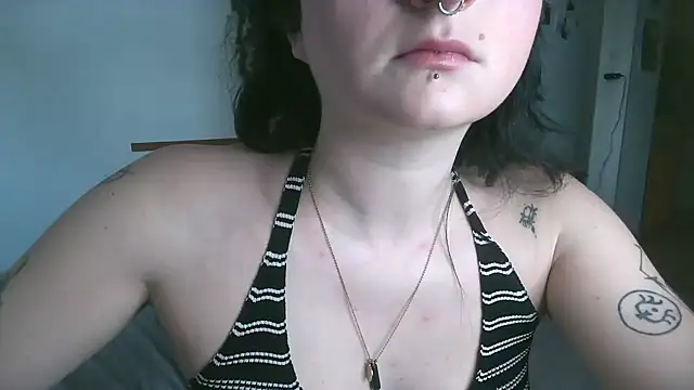 Violett3333 online show from October 23, 2025, 3:44 pm