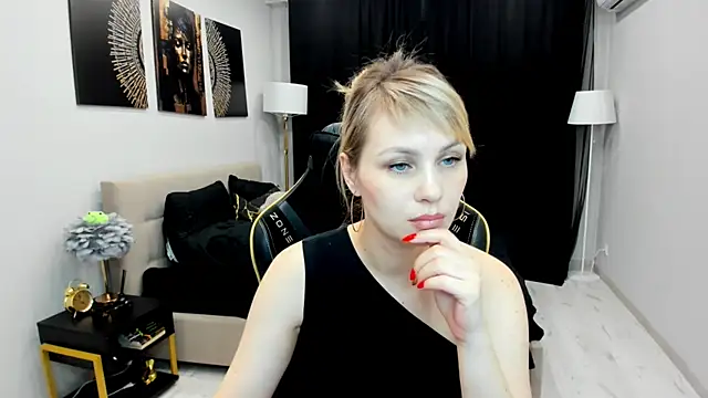 LindaSandy 1 online show from March 7, 2026, 7:38 am